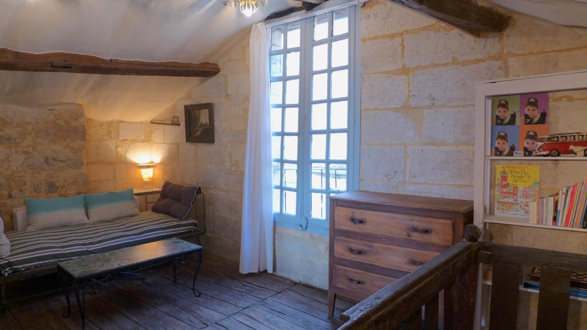 Rue Bertrand De Got Holiday home *